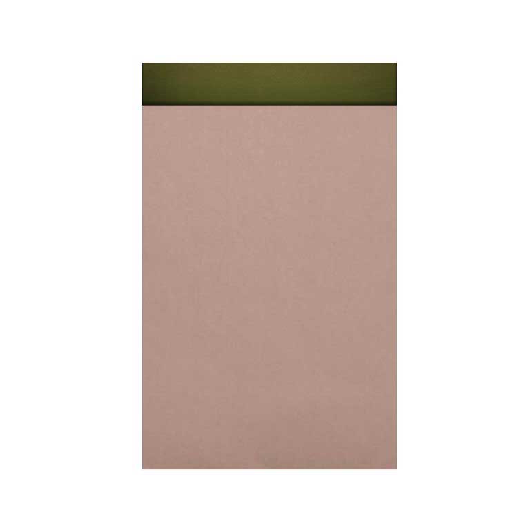 Geschenktüten mit 2 cm Klappe, außen puderrosa und innen olivgrün auf  stark, sehr flexible matt Papier.
 